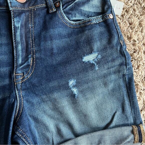 NWT! Maurices Edgely Distressed Dark Wash Short Size 0 - Picture 10 of 11